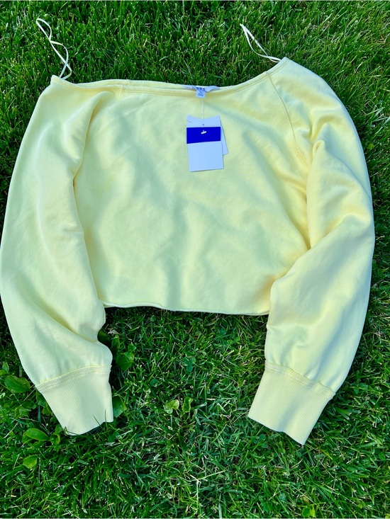 JoyLab Sweaters - NWT Joy Lab Cotton Butter Yellow Off-shoulder Sweatshirt XL raw hem athleisure